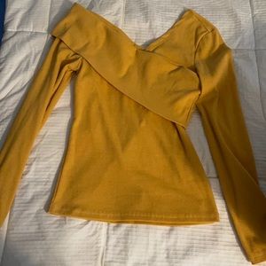 Off the shoulder long sleeve